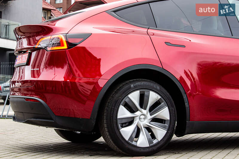 Внедорожник / Кроссовер Tesla Model Y 2024 в Львове