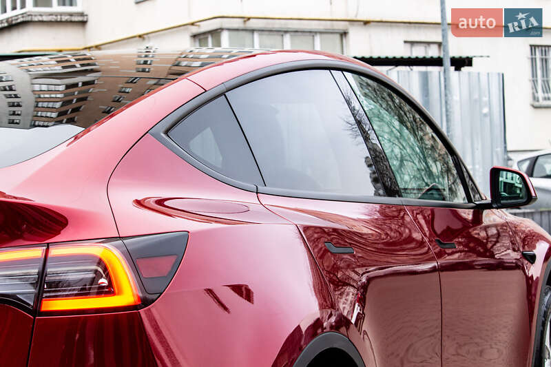 Внедорожник / Кроссовер Tesla Model Y 2024 в Львове
