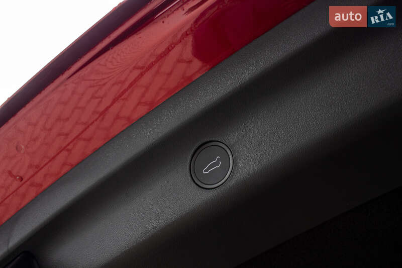 Внедорожник / Кроссовер Tesla Model Y 2024 в Львове