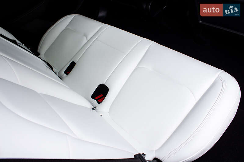 Внедорожник / Кроссовер Tesla Model Y 2024 в Львове