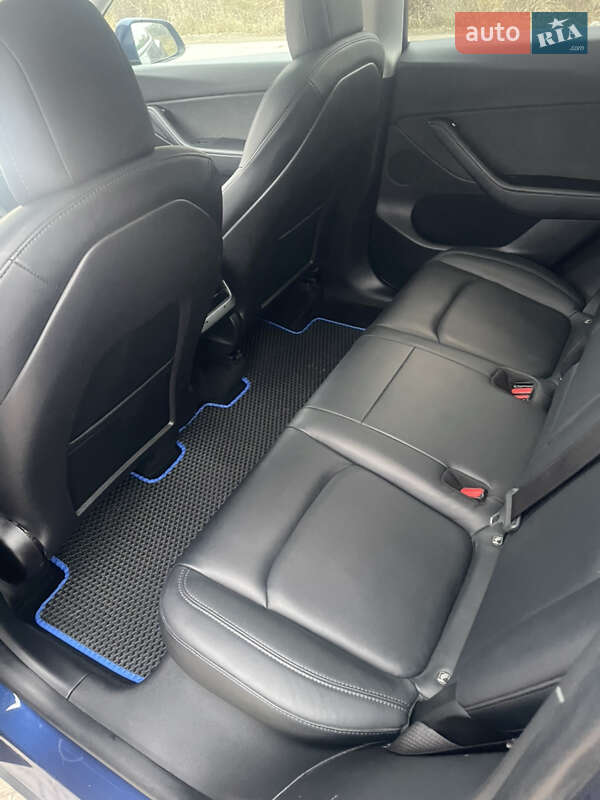 Внедорожник / Кроссовер Tesla Model Y 2021 в Тернополе