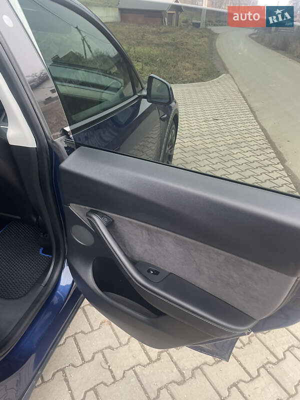 Внедорожник / Кроссовер Tesla Model Y 2021 в Тернополе