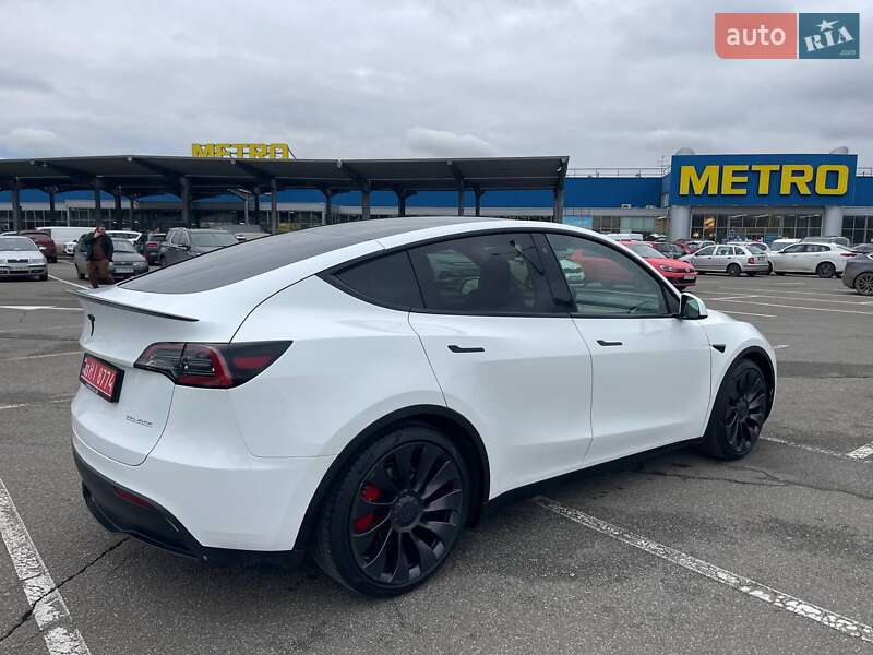 Позашляховик / Кросовер Tesla Model Y 2023 в Києві
