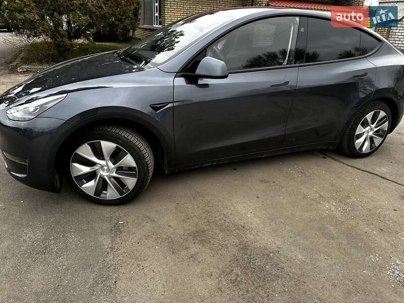 Позашляховик / Кросовер Tesla Model Y 2023 в Кременчуці