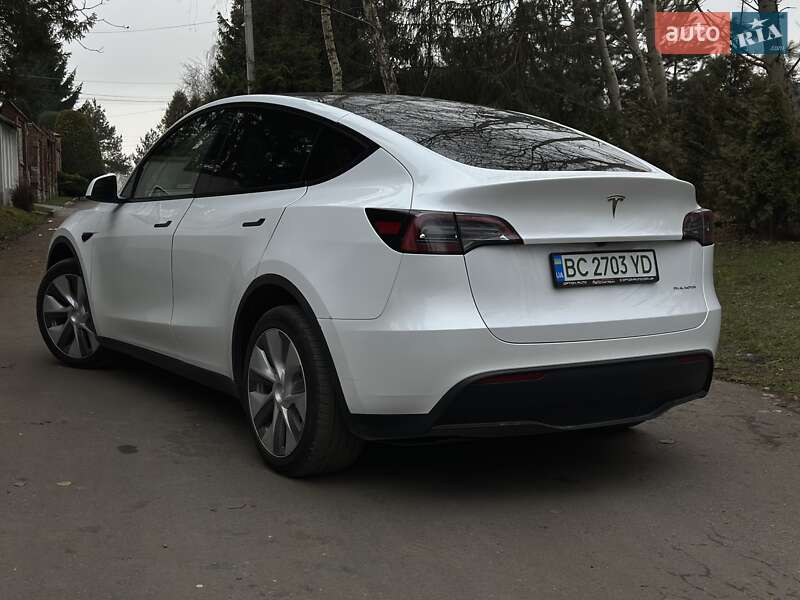 Позашляховик / Кросовер Tesla Model Y 2023 в Львові фото 4 Позашляховик / Кросовер Tesla Model Y 2023 в Львові