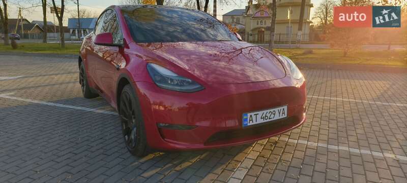 Tesla Model Y 2023