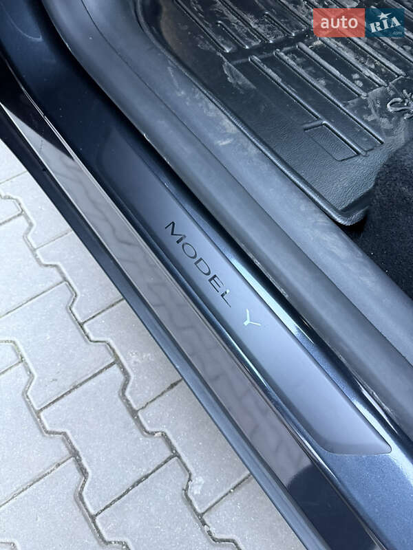 Внедорожник / Кроссовер Tesla Model Y 2024 в Хмельницком