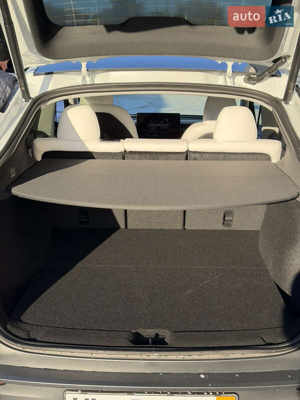 Внедорожник / Кроссовер Tesla Model Y 2025 в Ровно фото 5 Внедорожник / Кроссовер Tesla Model Y 2025 в Ровно