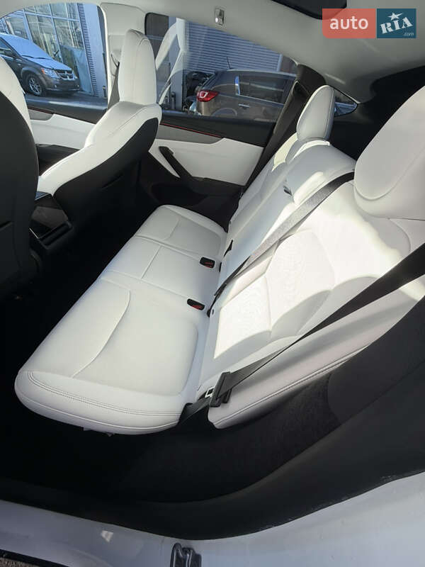 Внедорожник / Кроссовер Tesla Model Y 2025 в Ровно фото 16 Внедорожник / Кроссовер Tesla Model Y 2025 в Ровно