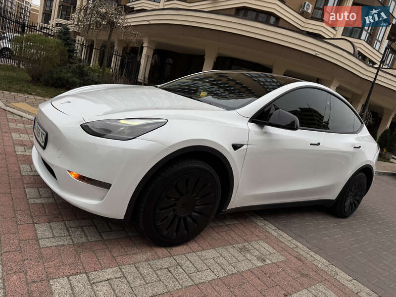 Позашляховик / Кросовер Tesla Model Y 2024 в Києві фото 36 Позашляховик / Кросовер Tesla Model Y 2024 в Києві