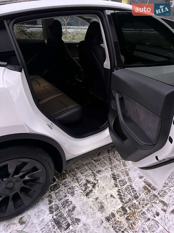 Внедорожник / Кроссовер Tesla Model Y 2022 в Тернополе фото 9 Внедорожник / Кроссовер Tesla Model Y 2022 в Тернополе