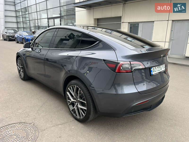 Внедорожник / Кроссовер Tesla Model Y 2022 в Киеве