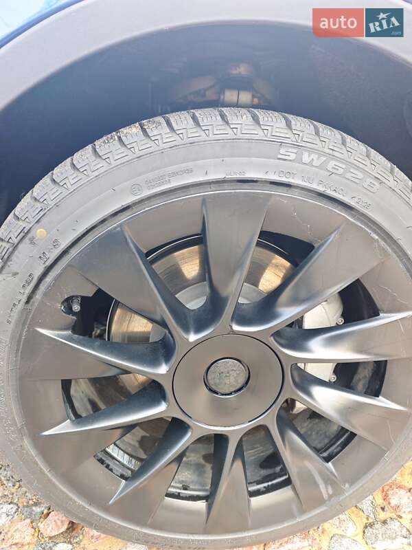 Внедорожник / Кроссовер Tesla Model Y 2023 в Киеве фото 40 Внедорожник / Кроссовер Tesla Model Y 2023 в Киеве