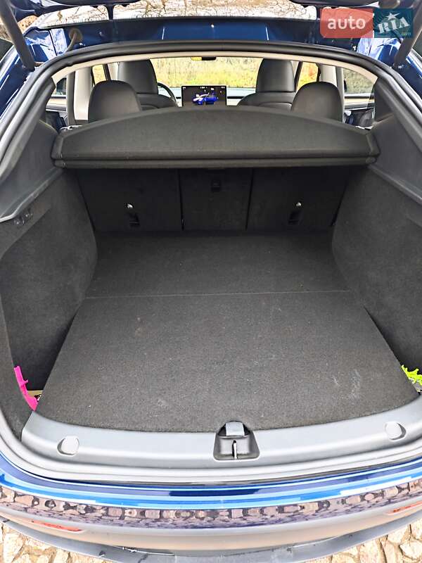 Внедорожник / Кроссовер Tesla Model Y 2023 в Киеве фото 38 Внедорожник / Кроссовер Tesla Model Y 2023 в Киеве