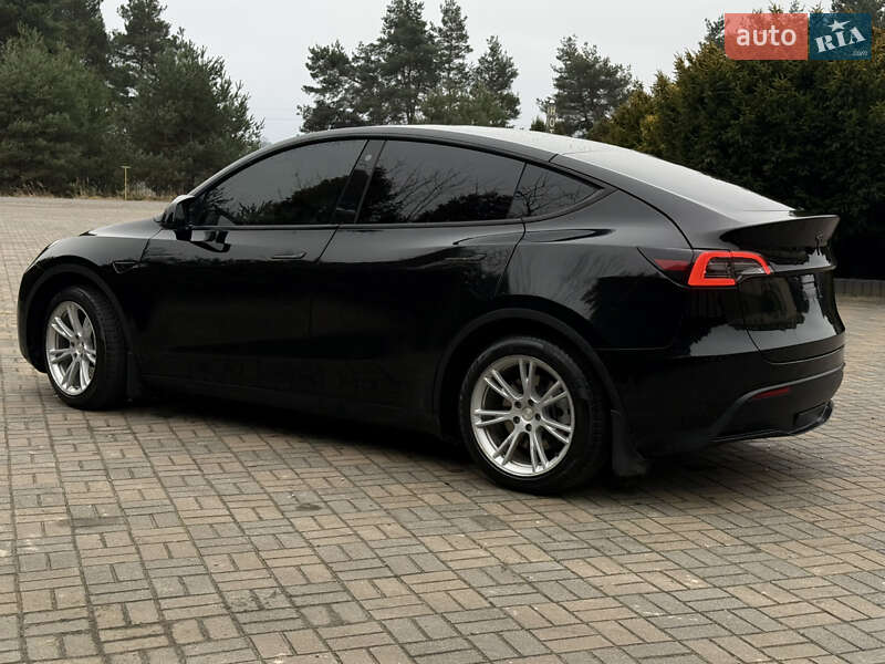 Внедорожник / Кроссовер Tesla Model Y 2021 в Городке