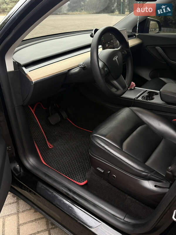 Внедорожник / Кроссовер Tesla Model Y 2021 в Городке