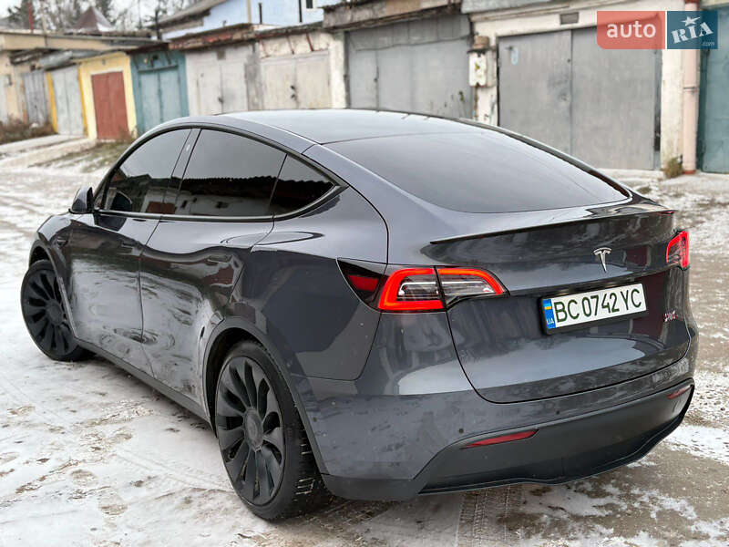 Позашляховик / Кросовер Tesla Model Y 2022 в Івано-Франківську фото 2 Позашляховик / Кросовер Tesla Model Y 2022 в Івано-Франківську