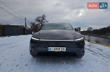 Позашляховик / Кросовер Tesla Model Y 2025 в Києві