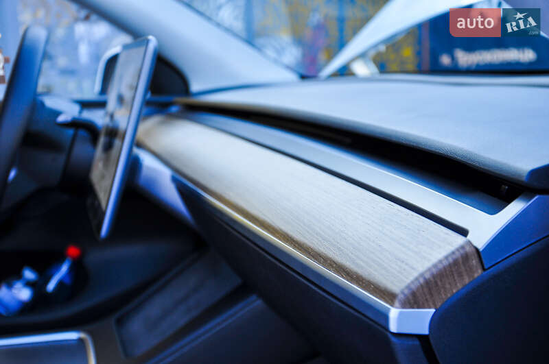 Внедорожник / Кроссовер Tesla Model Y 2024 в Трускавце фото 44 Внедорожник / Кроссовер Tesla Model Y 2024 в Трускавце