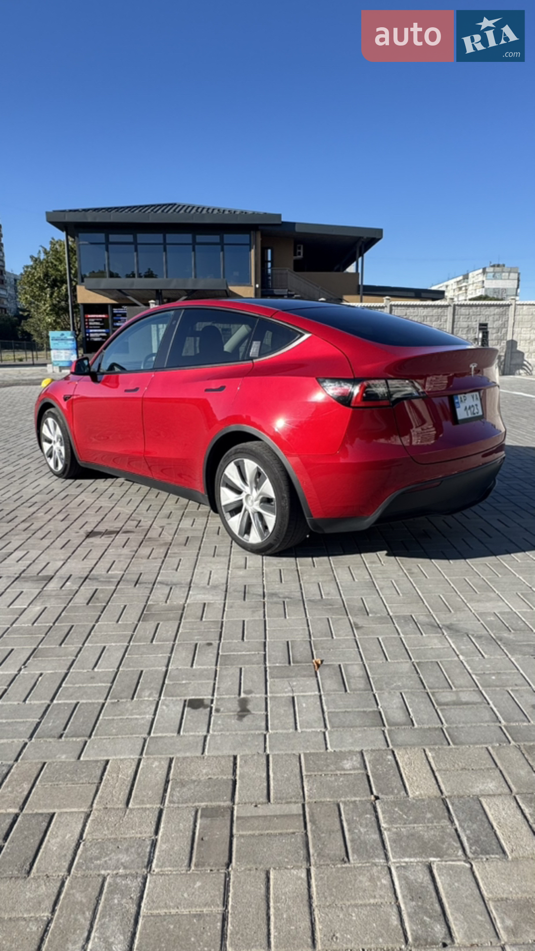 2020 Tesla Model Y - мініатюра 3