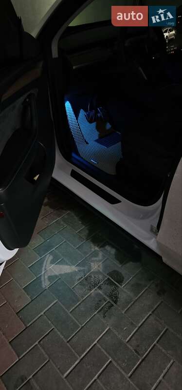 Позашляховик / Кросовер Tesla Model Y 2023 в Тернополі