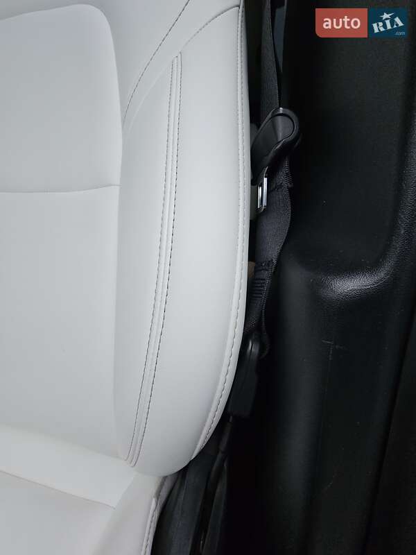 Внедорожник / Кроссовер Tesla Model Y 2020 в Житомире