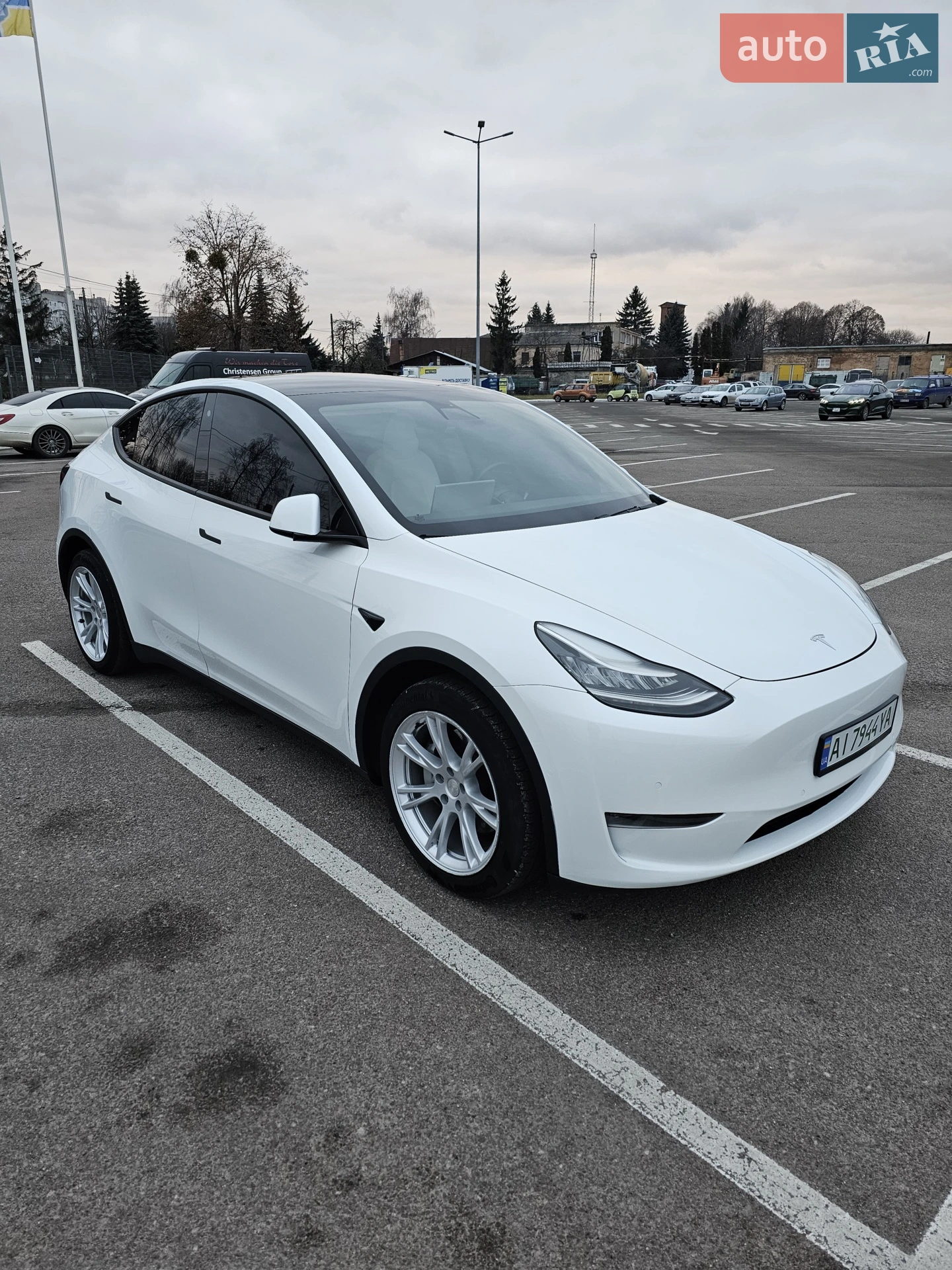 2020 Tesla Model Y - мініатюра 2