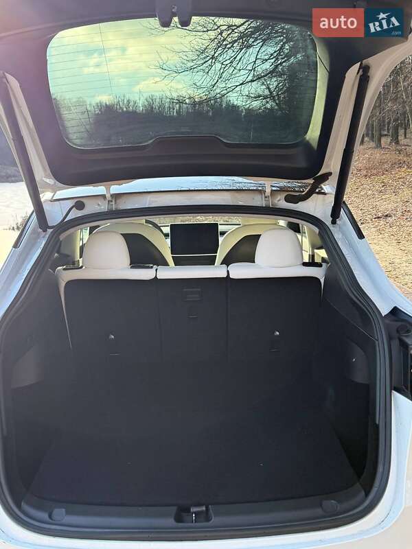 Внедорожник / Кроссовер Tesla Model Y 2021 в Люботине