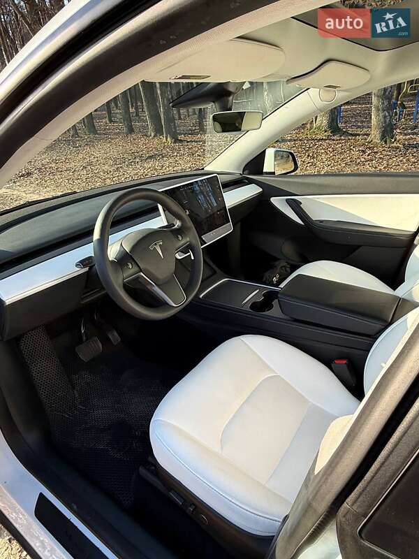 Внедорожник / Кроссовер Tesla Model Y 2021 в Люботине