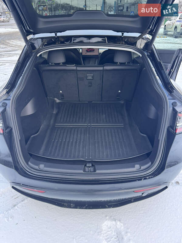 Внедорожник / Кроссовер Tesla Model Y 2022 в Киеве