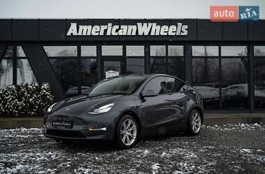 Позашляховик / Кросовер Tesla Model Y 2020 в Чернівцях