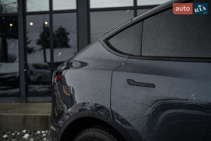 Позашляховик / Кросовер Tesla Model Y 2020 в Чернівцях фото 9 Позашляховик / Кросовер Tesla Model Y 2020 в Чернівцях