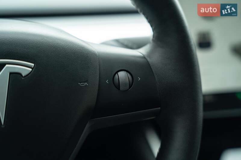 Позашляховик / Кросовер Tesla Model Y 2020 в Чернівцях фото 29 Позашляховик / Кросовер Tesla Model Y 2020 в Чернівцях