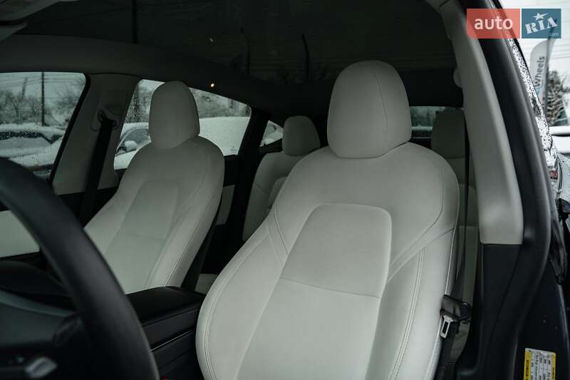 Позашляховик / Кросовер Tesla Model Y 2020 в Чернівцях фото 40 Позашляховик / Кросовер Tesla Model Y 2020 в Чернівцях