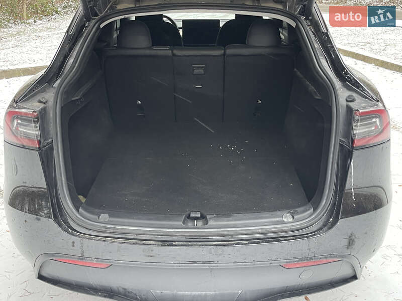 Внедорожник / Кроссовер Tesla Model Y 2023 в Новояворовске