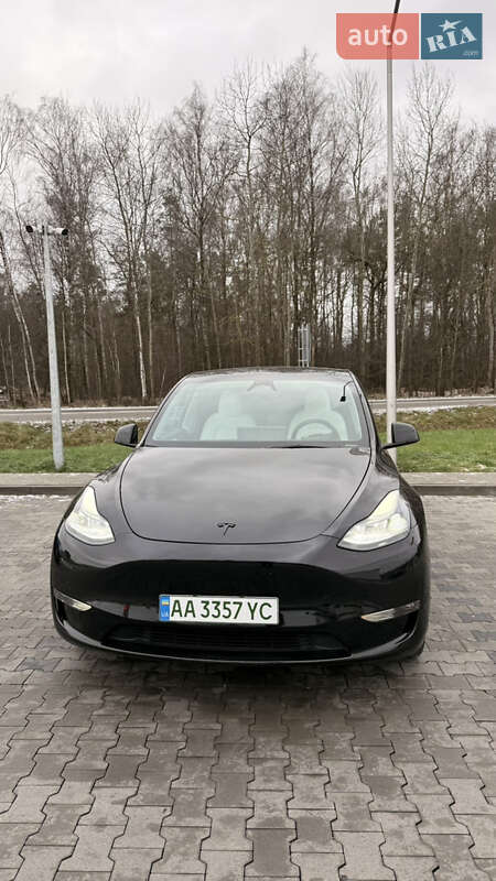 Внедорожник / Кроссовер Tesla Model Y 2023 в Киеве