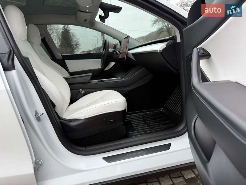 Внедорожник / Кроссовер Tesla Model Y 2021 в Тернополе