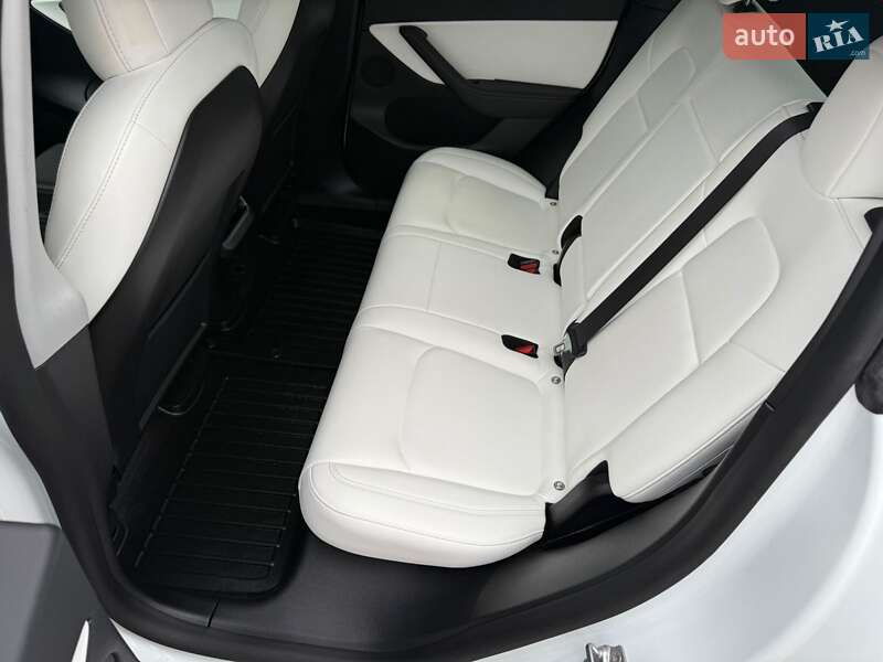 Внедорожник / Кроссовер Tesla Model Y 2021 в Тернополе