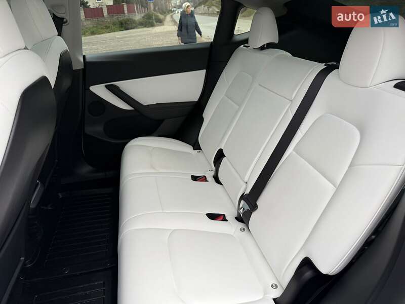 Внедорожник / Кроссовер Tesla Model Y 2021 в Тернополе