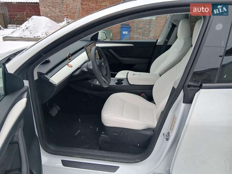 Внедорожник / Кроссовер Tesla Model Y 2023 в Городке