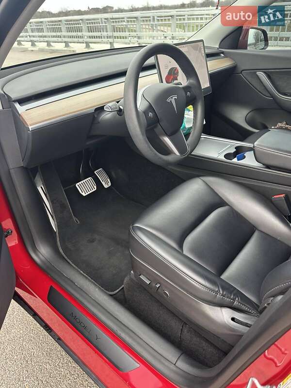 Позашляховик / Кросовер Tesla Model Y 2021 в Дніпрі