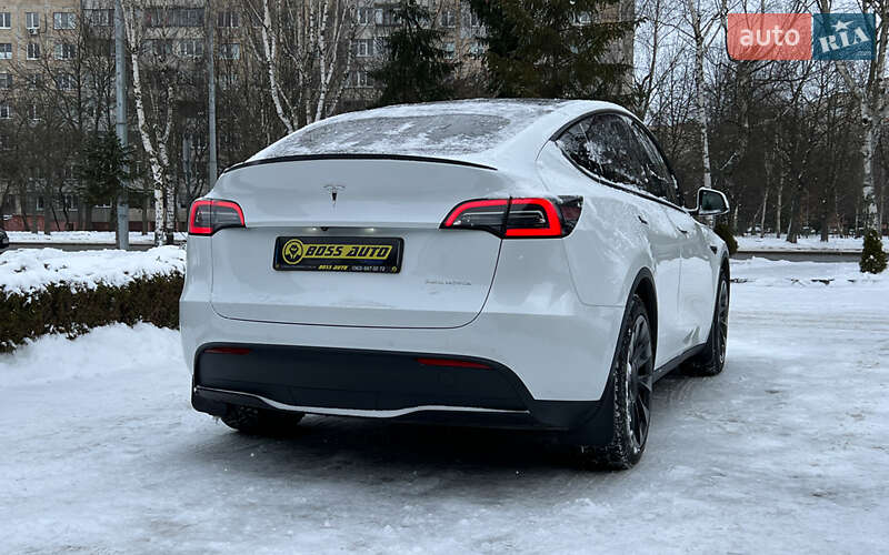 Внедорожник / Кроссовер Tesla Model Y 2021 в Львове