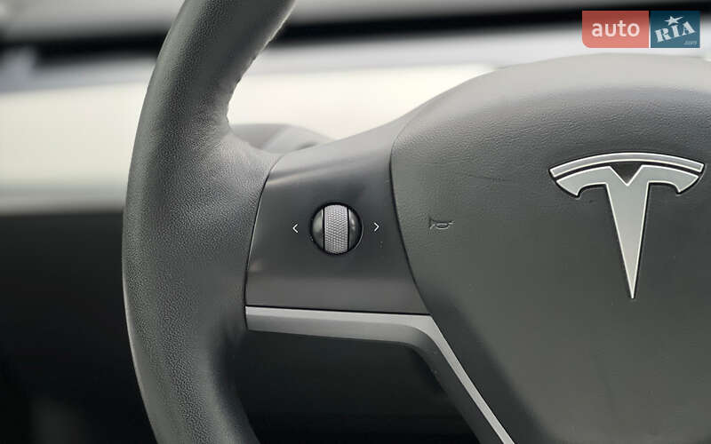 Внедорожник / Кроссовер Tesla Model Y 2021 в Львове