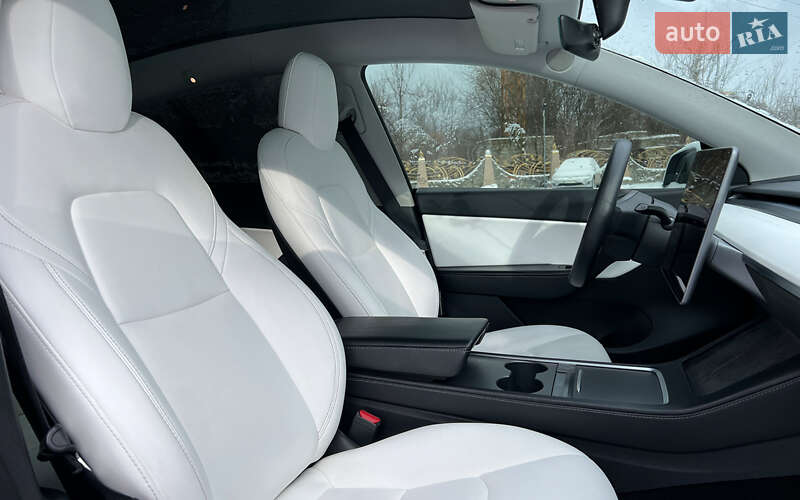 Внедорожник / Кроссовер Tesla Model Y 2021 в Львове