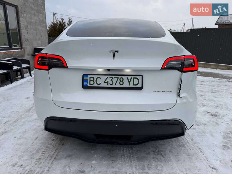 Внедорожник / Кроссовер Tesla Model Y 2023 в Львове