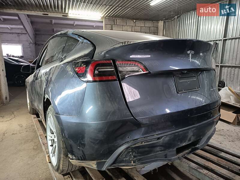 Tesla Model Y 2022