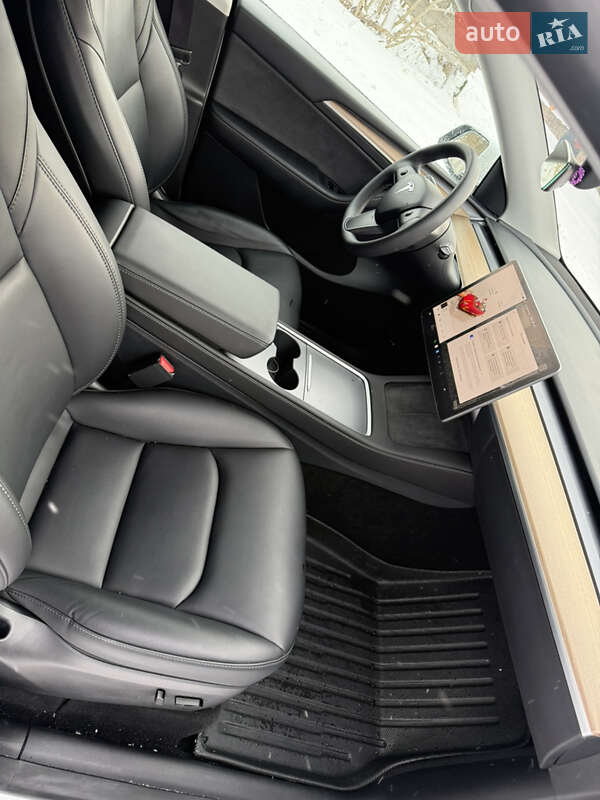 Позашляховик / Кросовер Tesla Model Y 2023 в Житомирі фото 4 Позашляховик / Кросовер Tesla Model Y 2023 в Житомирі