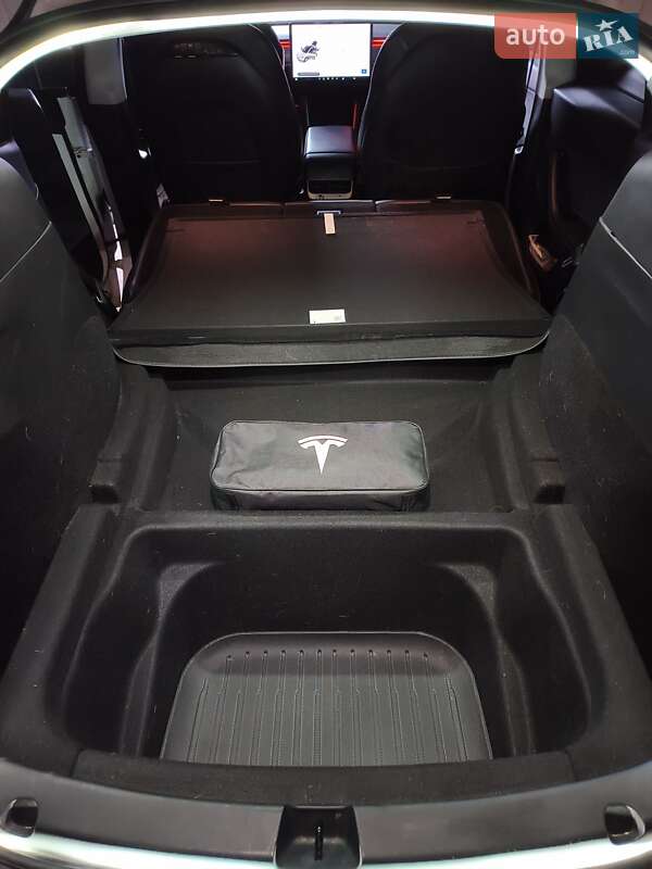Позашляховик / Кросовер Tesla Model Y 2020 в Харкові