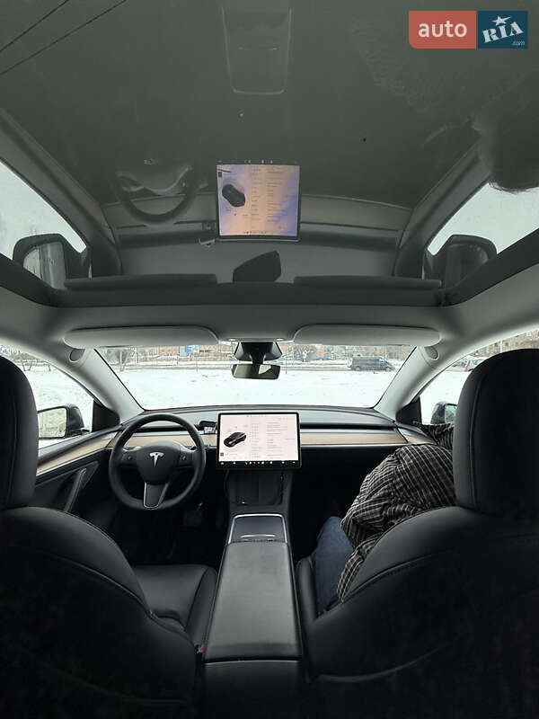 Внедорожник / Кроссовер Tesla Model Y 2024 в Львове