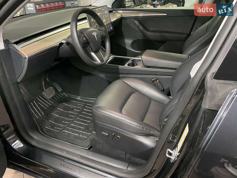 Внедорожник / Кроссовер Tesla Model Y 2024 в Львове